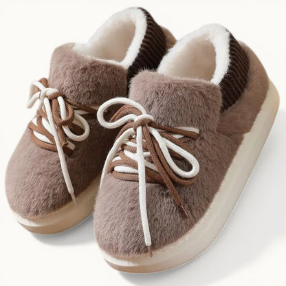 Chaussons en forme de basket