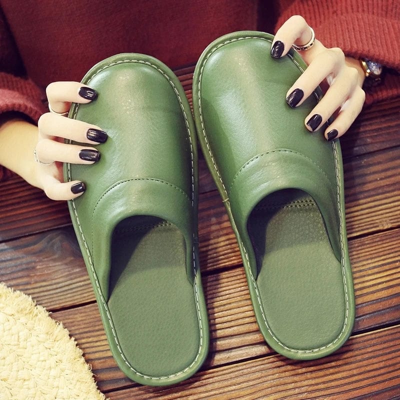 Affordable PU Leather Slipper Men's Home Shoes Winter Waterproof Slippers Unisex Indoor Shoes Room Guest Slipper Man Flip Flops