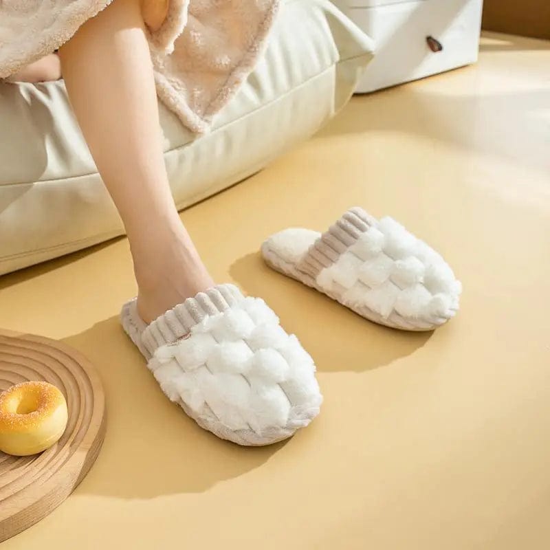 Winter Footwear Flat New Autumn Women Indoor Home Non Slip Versatile House Shoes Warm Plush Cotton Slippers TG06