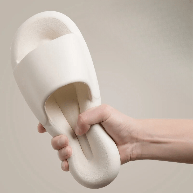 Chaussons claquettes à semelle épaisse Blanc / 35-36