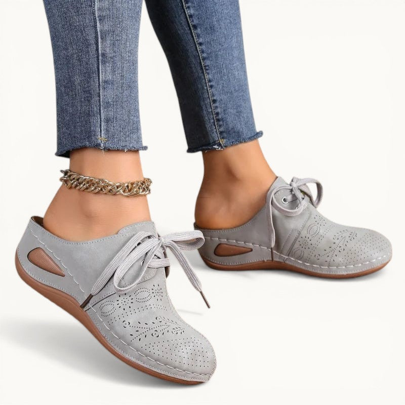 Pantoufle en cuir Gris claire / 36