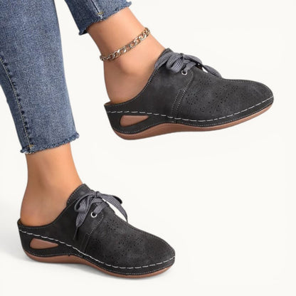 Pantoufle en cuir Gris foncé / 36