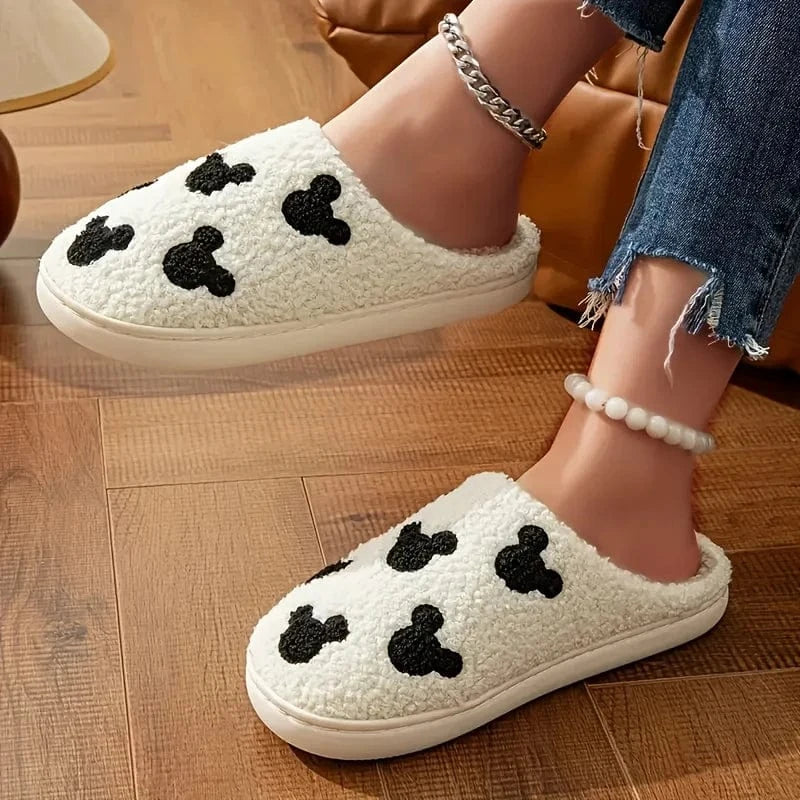 Pantoufles d'ours de dessin animé d'hiver confortables pour femmes, chaussures de maison chaudes en peluche décontractées, toboggans d'intérieur en coton doux antidérapant, semelle en TPR pour couples